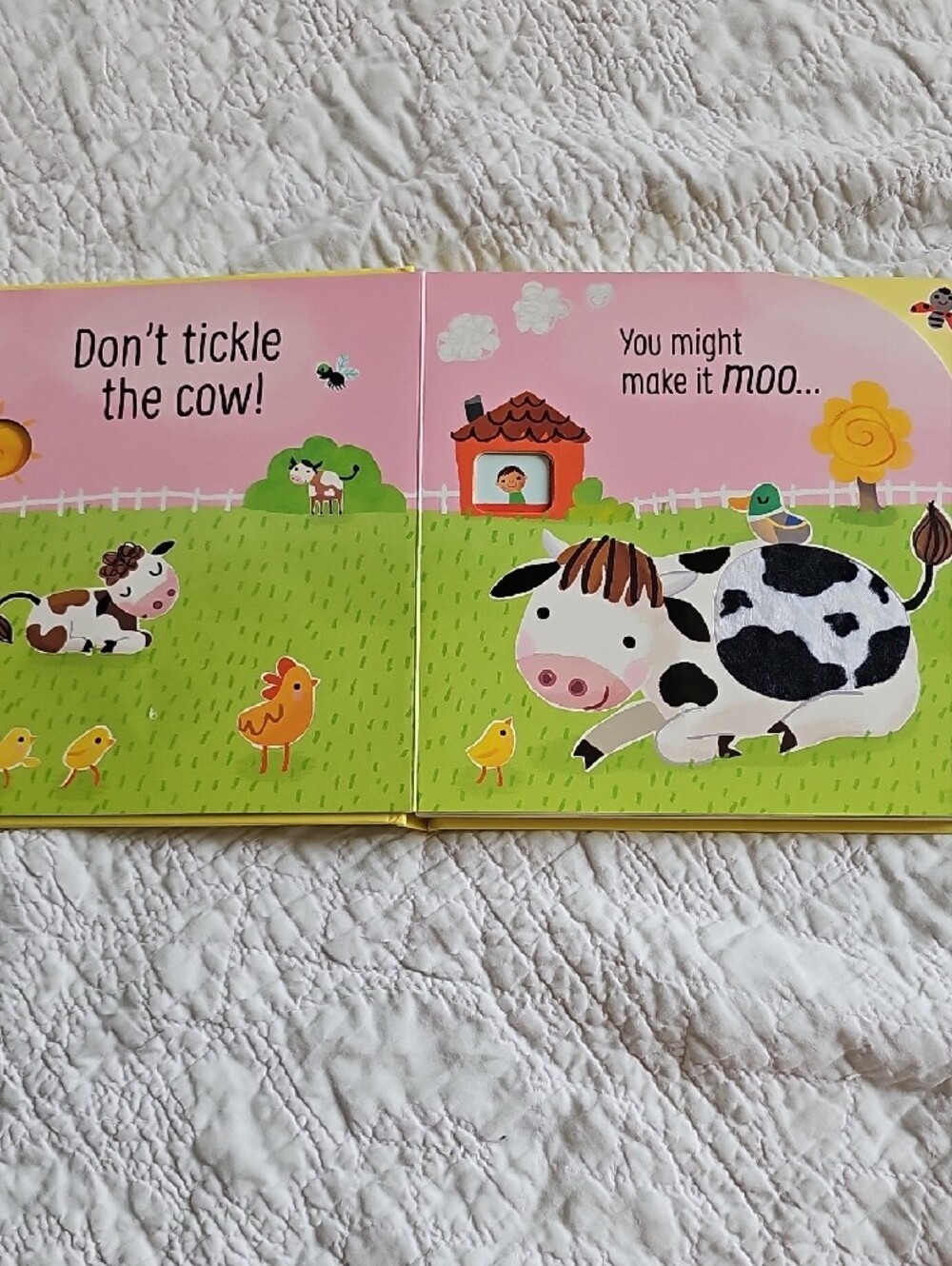 Born Don't Tickle the Pig! - Yellow Cover with Pink Pig - Picture 6 of 7